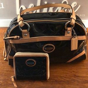 Coach Peyton Embossed Bag With Wristlet